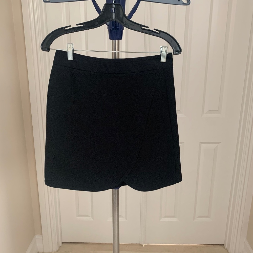 Boston Proper Black Skort sz 6